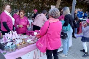 Miles de personas participan en las decenas de actividades que se organizan en la Fira Solidària de Villajoyosa