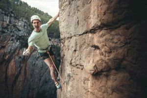 El mejor escalador del mundo hace historia en Montanejos