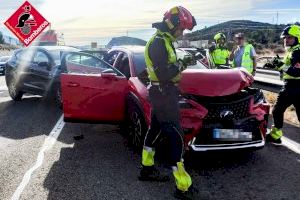 La A-31 en Petrer sufre un accidente múltiple con seis vehículos implicados