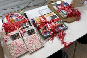Las bibliotecas municipales de Elche organizan una entrega de libros a los niños ingresados en hospitales en Navidad