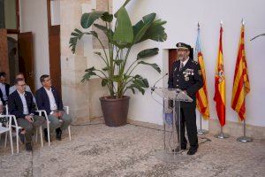 Ontinyent se suma al 200 aniversari de la Policia Nacional il·luminant de blau el Pont de Santa María