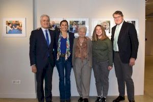 El Corte Inglés inaugura la exposición "Momentos ASPRONA"