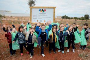 Onda suma la participación de los centros escolares en la plantación de árboles del Bosque Olímpico