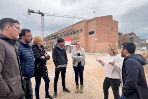 Compromís denuncia la instalación de torres de la MAT a menos de 150 metros de casas en Atzeneta