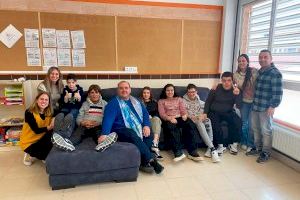 María Moliner visita el Aula Oberta y refuerza la necesidad de seguir trabajando por instaurar las FP Básicas y Medias adaptadas en Sagunto