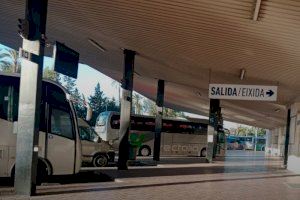 El valenciano estará presente en la rotulación de la estación de autobuses de Elche tras la queja de un vecino