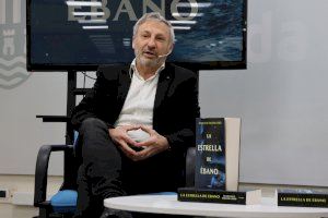 Francisco Toledo presenta su primera primera novela ‘La estrella de ébano’ en Onda va de llibres