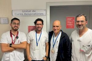 El Servicio de Neumología del Hospital Clínico de València organiza una serie de talleres formativos para pacientes con ELA y sus familiares