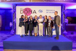 Las mujeres del PP de la provincia de Valencia celebran el Dia de  la Dona