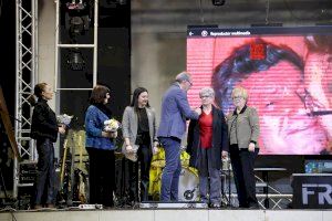 El ayuntamiento de Benaguasil reconoce la labor de las mujeres falleras