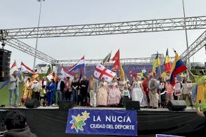 El VIII “Día Internacional” dio a conocer la multiculturalidad de La Nucía