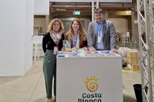 Calp se promociona como destino cicloturista en la Feria de Bolonia