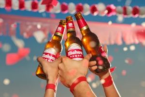 Mahou Cinco Estrellas recorre las fiestas populares en su nueva campaña para mostrar la importancia de sentirse parte de algo