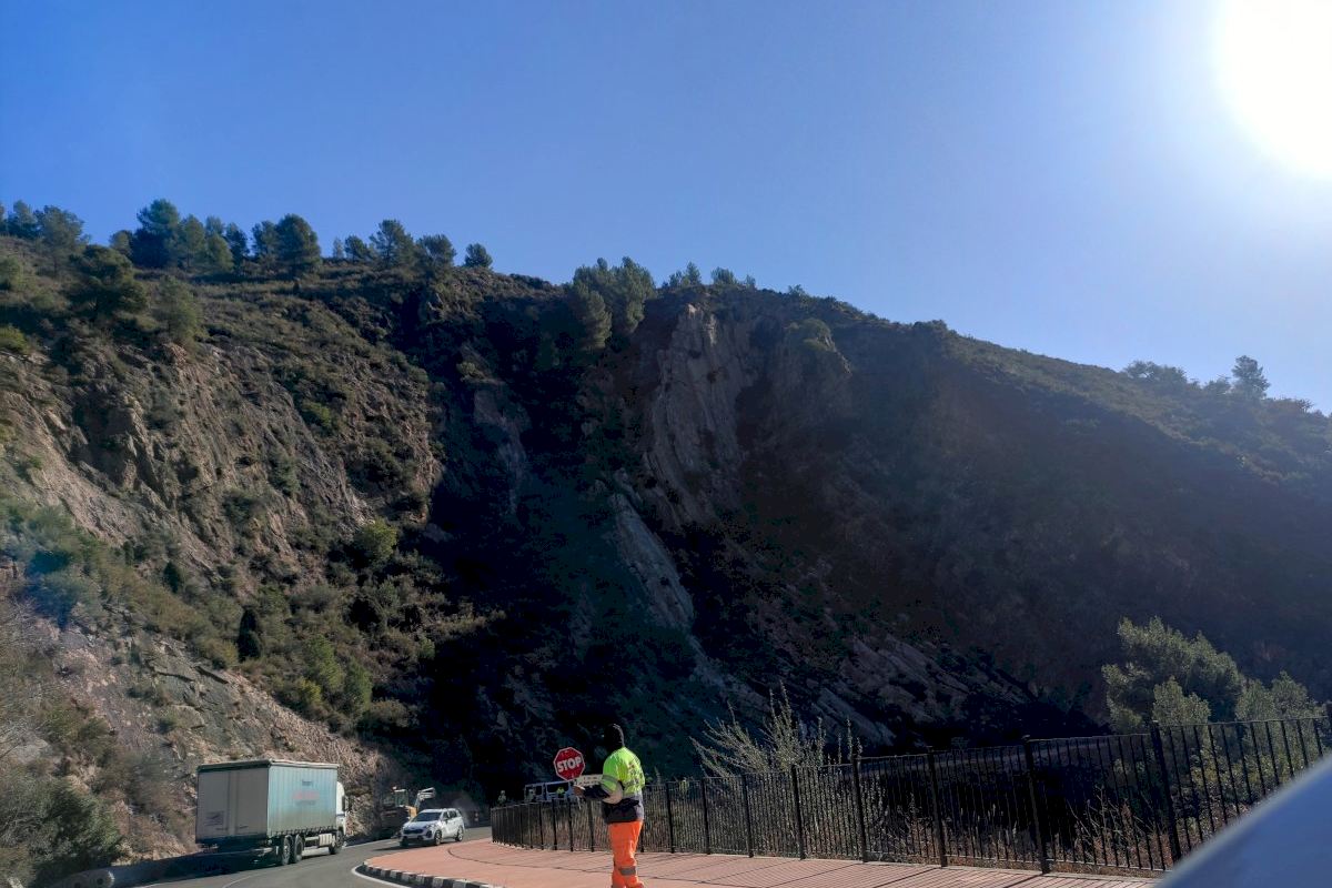 Ni pasear ni circular en coche: cortarán durante tres días la carretera entre la Vall d'Uixó y Alfondeguilla