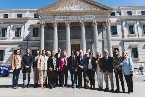 Morant: "Los socialistas defendemos los intereses de la Comunitat en el Congreso y el Senado"