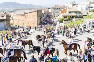 La Llosa de Ranes espera acollir demà centenars  de pelegrins en la tradicional Romeria a Santa Anna