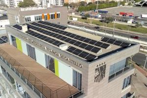 El Colegio de Médicos de Castellón se suma a la campaña de descarbonización con la instalación de placas fotovoltaicas