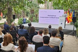 Turisme entrega en Elche los distintivos ‘Compromiso Calidad Turística’ a los destinos de la provincia de Alicante