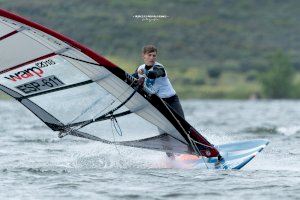 Ilya Stepanov subcampeón de España slalom funboard absoluto y campeón en la categoría sub-19 en el Campeonato de España de slalom-windsurf