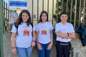 Tres alumnos de Fontanars dels Alforins, estudiantes del IES la Estación de Ontinyent, llevan las fábulas de Enric Valor hasta Italia