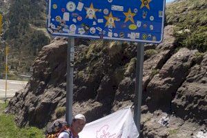 José Arredondo pisa suelo español en su camino de Roma a Santiago de Compostela