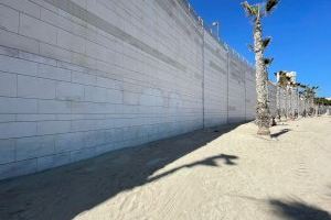 Alicante limpia los grafitis de la Cantera y La Albufereta para preservar uno de los hitos paisajísticos de la ciudad