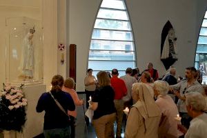 El Vicario Episcopal bendice la imagen de la Virgen de Fátima en la parroquia del Sagrado Corazón de Torrevieja