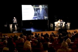 Pedro Piqueras repasa sus vivencias como director de informativos en una conferencia del Club Opinión