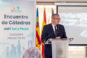 El Encuentro de Cátedras de Turismo de la AMT muestra los avances de Benidorm en movilidad y los expone como casos de éxito