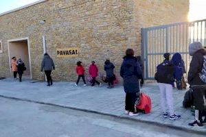 La alcaldesa de Canet lo Roig afirma que la reducción de unidades escolares del CRA Araboga no es definitiva