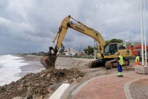 En peligro la financiación europea para proteger la costa valenciana: los contratistas exigen soluciones urgentes