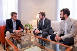 Carlos Mazón mantiene un encuentro con el presidente de la Federación de Asociaciones de Jóvenes Empresarios de la Provincia de Alicante