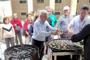 Castellón comienza su promoción turística en Zaragoza con la exposición de la Gaiata y showcookings