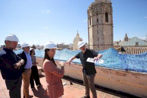 Merino visita las obras de rehabilitación del Palacio de Calatayud de València, que estará operativo como edificio administrativo en 2026