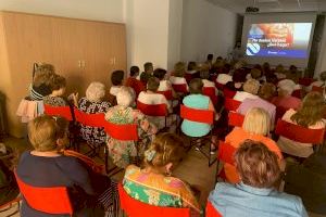 Más de 60 personas acudieron al Aula Salud organizada por el Hospital Vithas Aguas Vivas junto con las Amas de Casa de Alberic