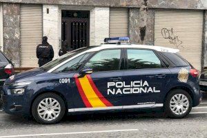 Detingut un nebot per apunyalar fins a la mort al seu oncle en ple carrer a València