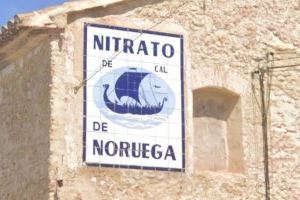 El Ayuntamiento de Valencia aprueba la protección del panel cerámico de Nitrato de Noruega como Bien de Relevancia Local