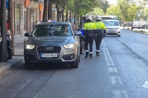 Mal uso del carril bus-taxi en Valencia: los circuitos 2 y 4 de la EMT se llevan la palma