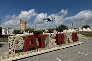 La policía de Paterna, una de las primeras en tener un vehículo de última generación para la vigilancia con drones