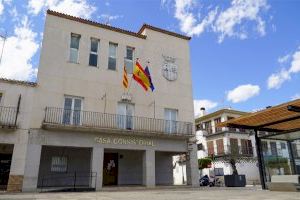 L'Ajuntament de Sant Antoni de Benaixeve desembossa un deute econòmic pendent de 1.300 euros amb 9 joves del municipi