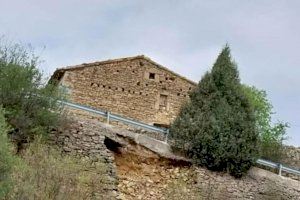 Un pueblo de Castellón queda incomunicado por uno de sus accesos por un derrumbe en un puente