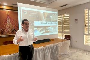 El concejal de Costa presenta a los vecinos los presupuestos para el progreso de Orihuela Costa