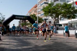 La IX RunforParkinson se consolida como una cita solidaria y festiva en Gandia