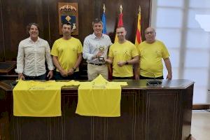 Marcos Zaragoza recibe al Club de Tenis Taula Vila Joiosa tras proclamarse campeón de la liga superautonómica y ascender a la liga nacional