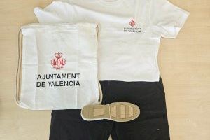 Así es el kit de ropa y calzado que la Policía de Valencia ofrecerá a los bañistas que sufran robos