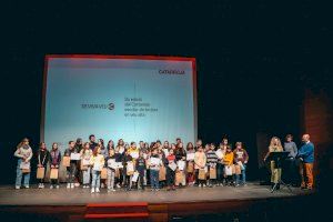 Los centros educativos de veintinueve municipios participan en la final 'De Viva Veu' en Catarroja