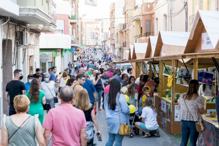 Picassent celebra una renovada Feria del Comercio y la Tapa