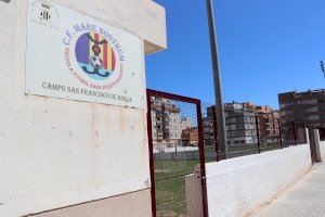 El Ayuntamiento de Sagunto lleva a cabo tareas de mantenimiento en el campo de fútbol San Francisco de Borja