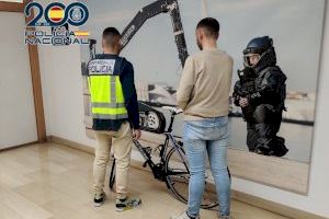 Cae una banda de saqueadores de trasteros en Alicante: recuperan objetos por valor de 6.600 euros