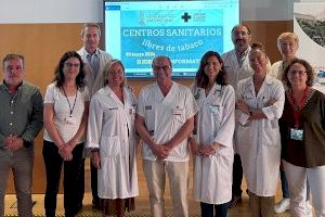 El Hospital Sant Joan d’Alacant informa sobre los riesgos del tabaquismo y de los recursos disponibles para dejar de fumar